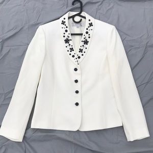 Size 10 Tahari Blazer